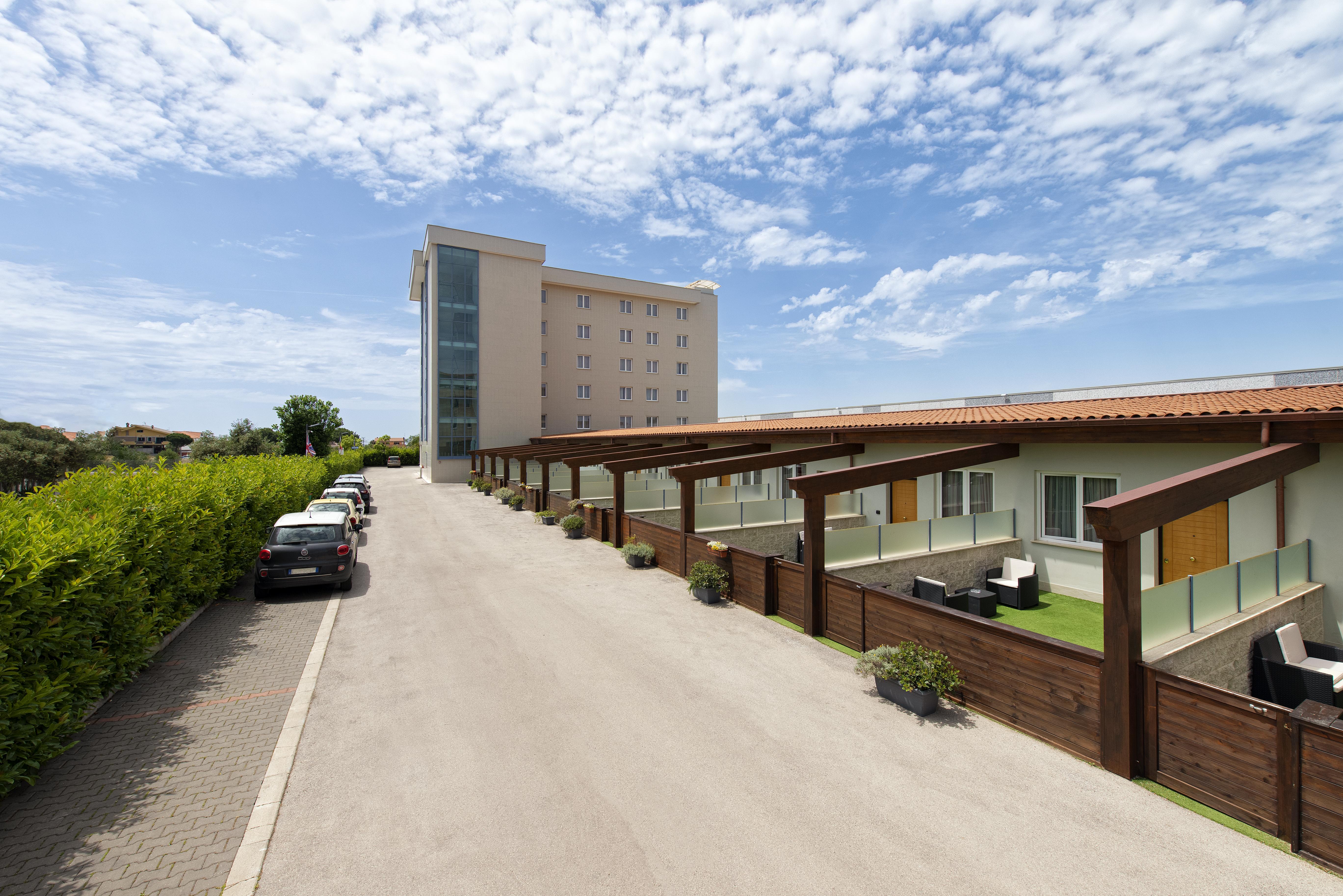 Simon Hotel Pomezia Exterior foto
